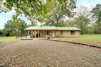 121 W Bethel Rd, Broken Bow, OK 74728
