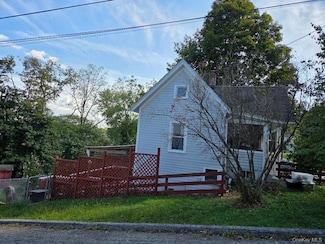 43 2nd St, Walden, NY 12586