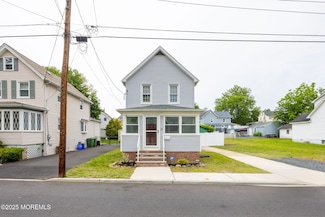 10 Albert St, Sayreville, NJ 08872