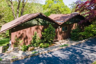 225 Jug Hollow Rd, Phoenixville, PA 19460