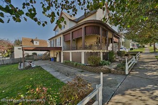 913 Birch St, Scranton, PA 18505