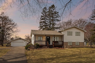 2951 Edgerton St, Saint Paul, MN 55117