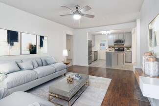 5016 Donnelly Ave, Fort Worth, TX 76107
