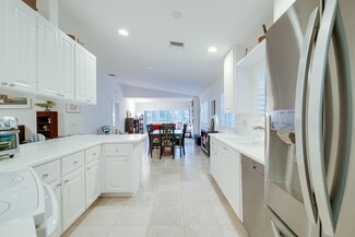 8320 Saint Johns Ct, Wellington, FL 33414