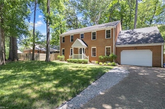 605 Hollygate Ln, Chesapeake, VA 23322