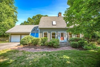 8 Bayberry Rd, Hampden, MA 01036