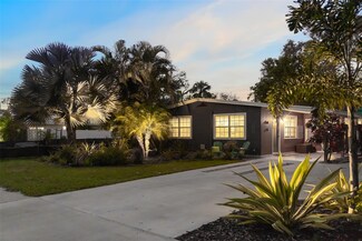 2343 Hillview St, Sarasota, FL 34239