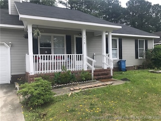 1415 Furnish Dr, Fayetteville, NC 28304