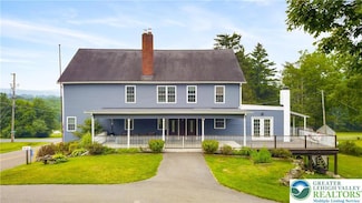 521 Greenview Dr, Saylorsburg, PA 18353