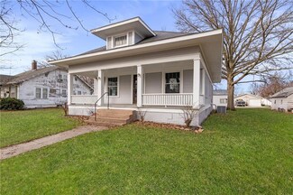 604 S Elm St, Norborne, MO 64668