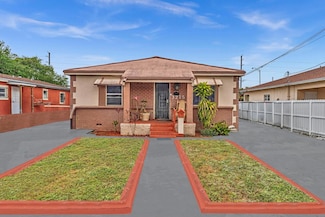 3275 NW 53rd St, Miami, FL 33142