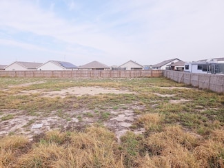 618 Rockrose Dr, Laredo, TX 78046