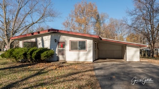 70 Circle Dr E, Montgomery, IL 60538