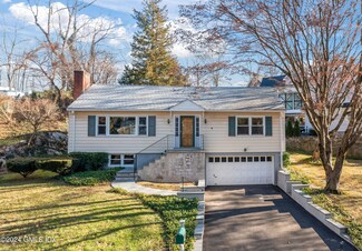 17 Field Rd, Cos Cob, CT 06807