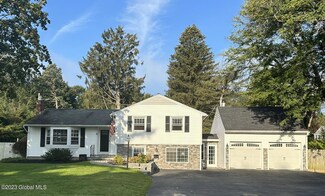 5 Southern Dr, Latham, NY 12110
