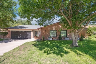 3033 Bluebonnet Ln, Bedford, TX 76021