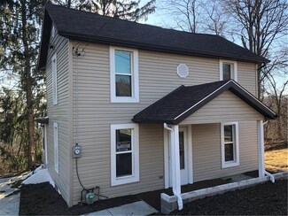 517 12th St, Pitcairn, PA 15140