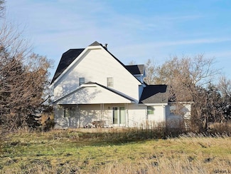 32011 Road J, Harvard, NE 68944