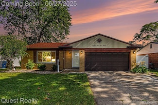 8263 Smethwick Rd, Sterling Heights, MI 48312