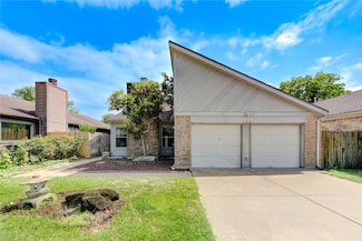 2818 Crest Park Dr, Houston, TX 77082