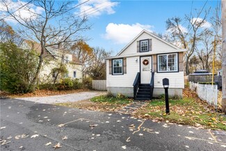 98 Ogden Ave, Warwick, RI 02889