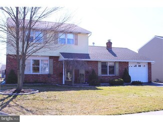 795 Wisteria Ave, Reading, PA 19606