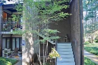 704 S Beacon Blvd Unit 80, Grand Haven, MI 49417