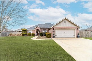 2050 Greenwood Cove, Pea Ridge, AR 72751