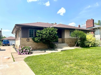 1357 Bradley St, Saint Paul, MN 55130