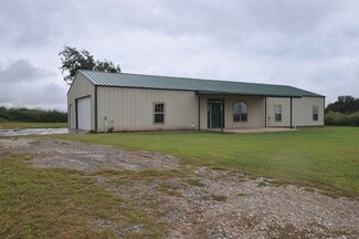 38782 S County Road 213, Mooreland, OK 73852