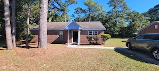 4919 W Rainbow Dr, Wilmington, NC 28403