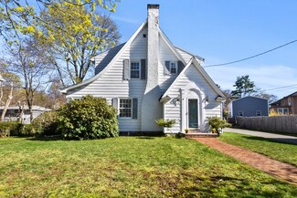 51 Westwood Rd, Stoneham, MA 02180