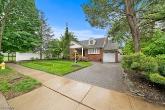 33 Irwin Place, Bloomfield, NJ 07003