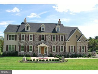5647 Kingfisher Ln, Mechanicsville, PA 18934