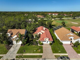 5803 Fairwoods Cir, Sarasota, FL 34243