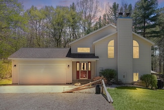 4792 Forest Vale Dr, Pierson, MI 49339