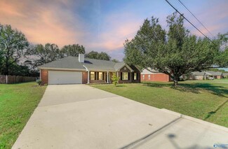 222 Morning Star Dr, Huntsville, AL 35811