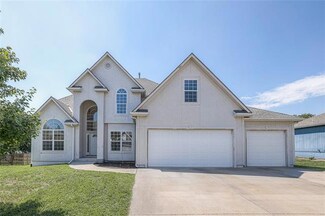 904 Birchwood Dr, Raymore, MO 64083