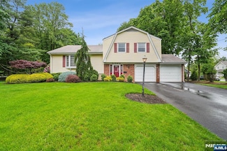 526 Cleveland Ave, Rivervale, NJ 07675