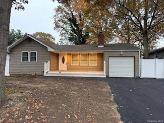 70 Patchogue Ave, Mastic, NY 11950