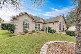 1610 Meadow Ln, Lockhart, TX 78644