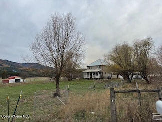 1565 Little Carpenter Creek Rd, Fernwood, ID 83830