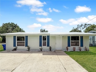 447 Clark St, North Fort Myers, FL 33903