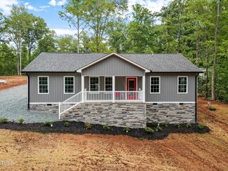 249 Fishermans Point Rd, Roxboro, NC 27574