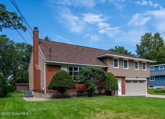 1042 Manas Dr, Schenectady, NY 12303