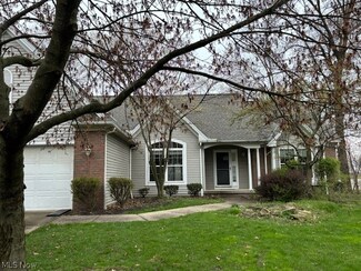 16899 Buckingham Ct, Middleburg Heights, OH 44130