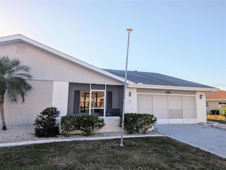 810 Bluewater Dr, Sun City Center, FL 33573