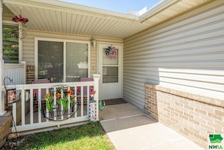 1121 Meadow View Ct Unit 2, Sioux City, IA 51106