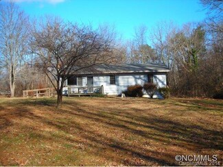 24 McDonald Rd, Arden, NC 28704