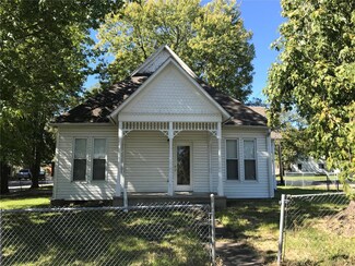 301 West St, Madison, MO 65263